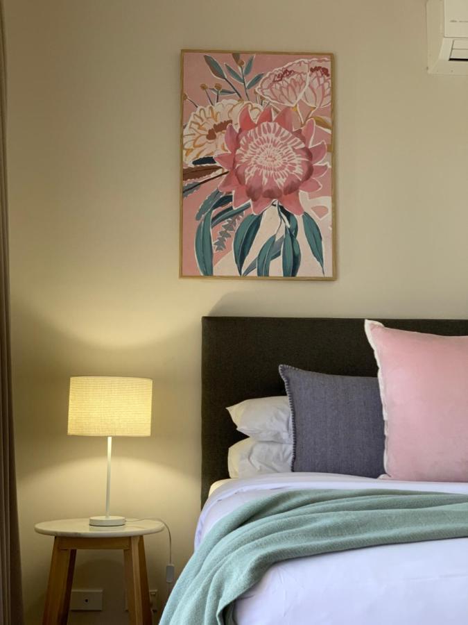 Lakeside Serviced Apartment *