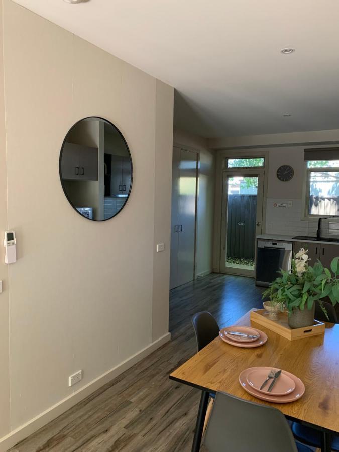 Lakeside Serviced Apartment *